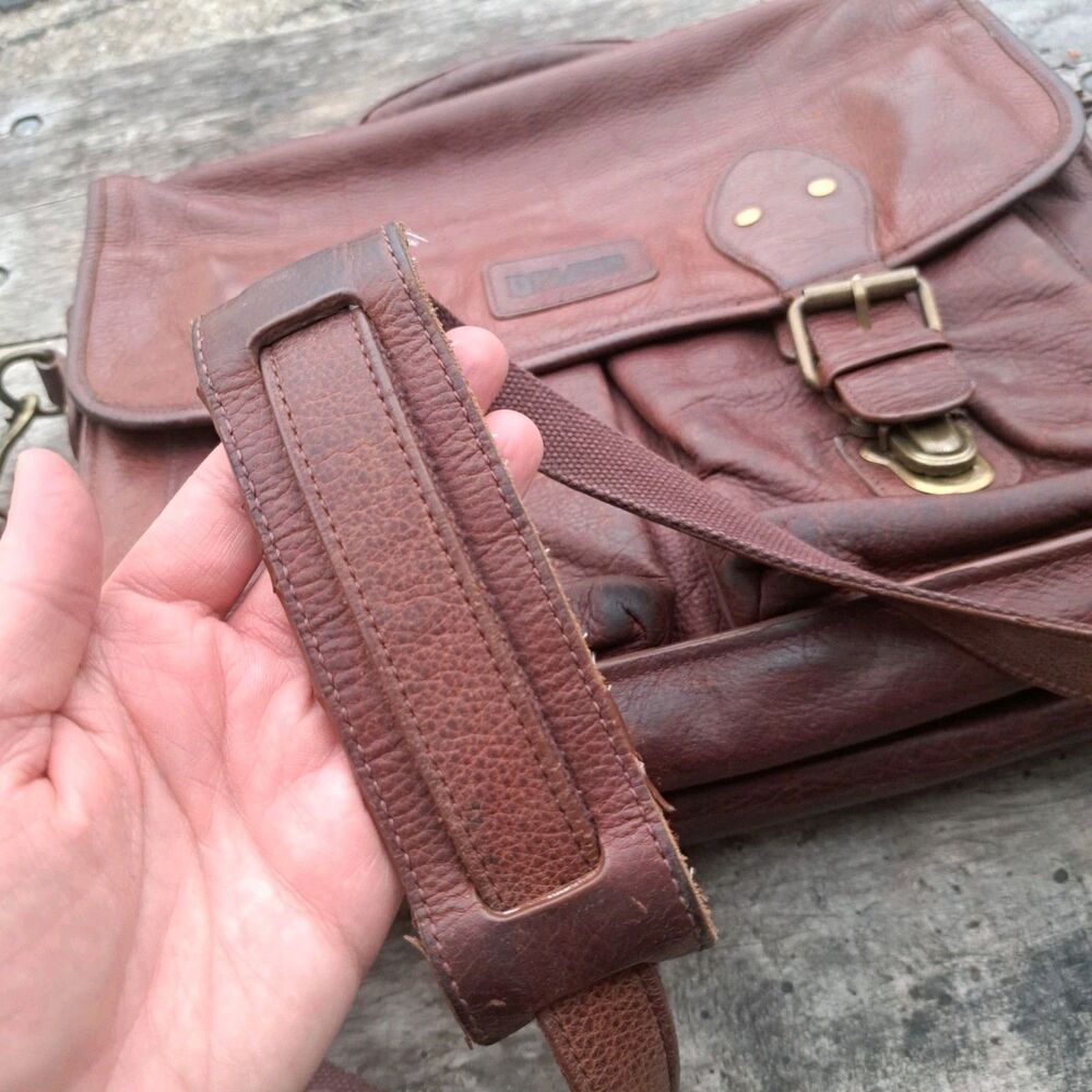 Duluth Trading Co Vintage Brown Leather Messenger Book Laptop Shoulder Bag - Picture 6 of 11